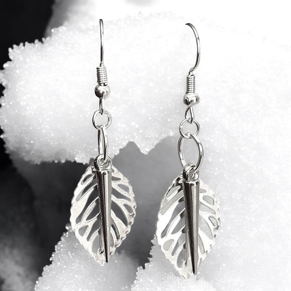 5 For $25💫Silver Filigree Leaf Spike Punk Dangles Earrings - Picture 5 of 6